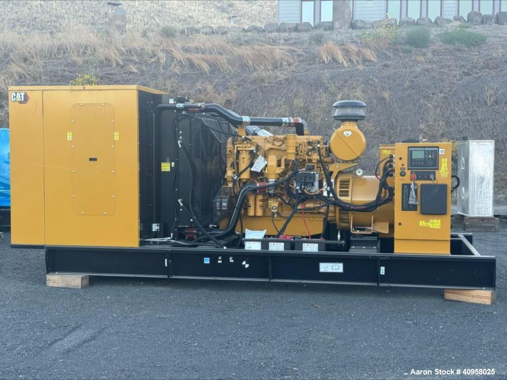 https://ww2.aaronequipment.com/Images/ItemImages/Generators/Diesel-Fuel-and-Natural-Gas-Fuel/Caterpillar-455_40958025_aa.jpg