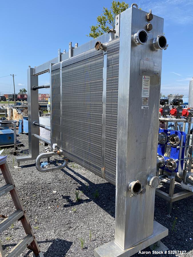 https://ww2.aaronequipment.com/Images/ItemImages/Heat-Exchangers/Plate-Type/APV-Crepaco_53267127_aa.jpg