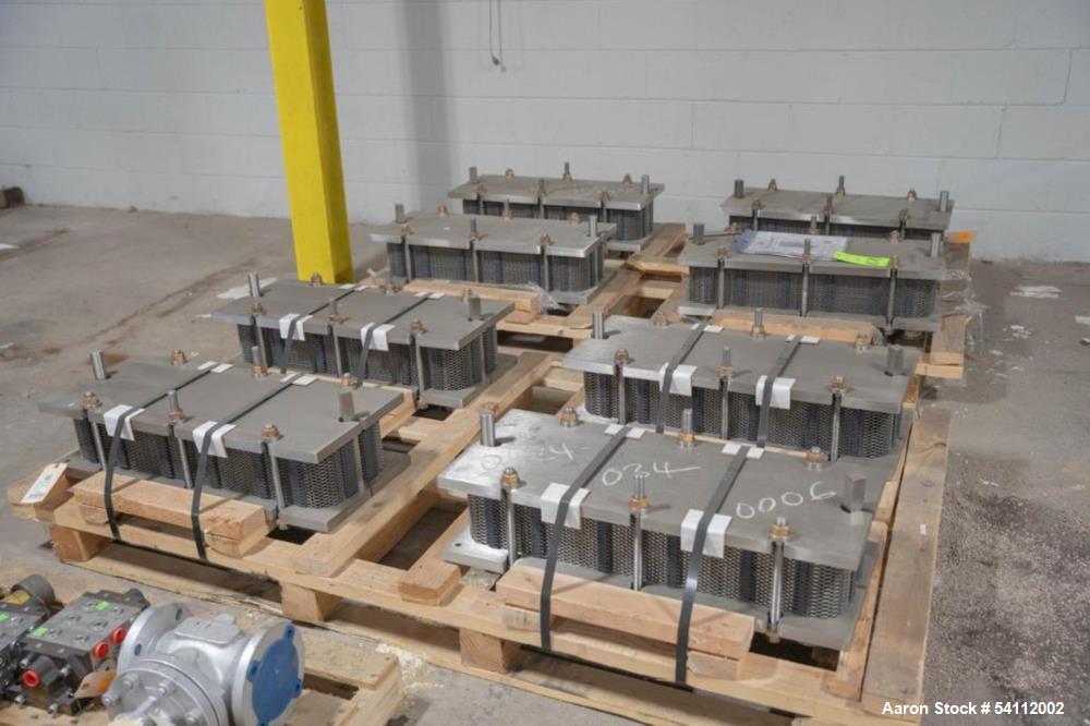 https://ww2.aaronequipment.com/Images/ItemImages/Heat-Exchangers/Plate-Type/T13_54112002_ab.jpg