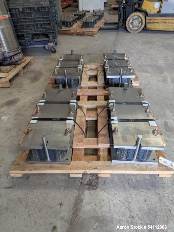 https://ww2.aaronequipment.com/Images/ItemImages/Heat-Exchangers/Plate-Type/T13_54112003_ad.jpg