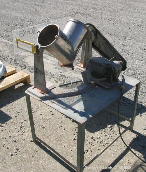 https://ww2.aaronequipment.com/Images/ItemImages/Mixers/Double-Cone-V-Mixers/Patterson-Kelley-LB-17_80685b.jpg