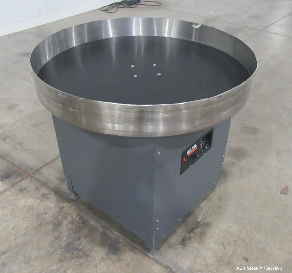 https://ww2.aaronequipment.com/Images/ItemImages/Packaging-Equipment/Unscramblers-Accumulation-Tables/Heat-Seal-AT36_73637008_ac.jpg