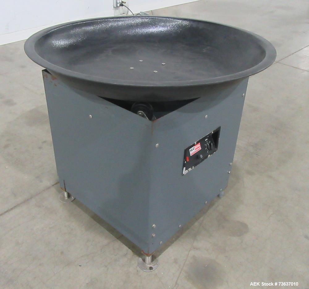 https://ww2.aaronequipment.com/Images/ItemImages/Packaging-Equipment/Unscramblers-Accumulation-Tables/Heat-Seal-AT36_73637010_ac.jpg
