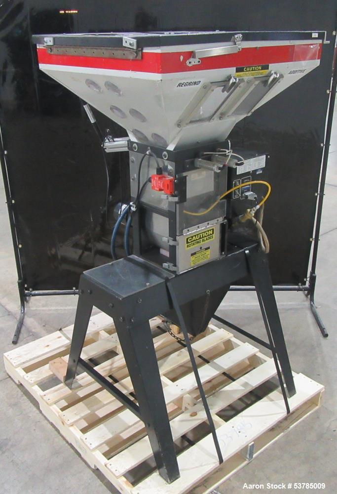https://ww2.aaronequipment.com/Images/ItemImages/Plastics-Equipment/Hopper-Blending-Feeding-Equipment/Maguire-WSB-131R_53785009_ae.jpg
