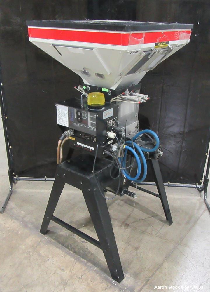 https://ww2.aaronequipment.com/Images/ItemImages/Plastics-Equipment/Hopper-Blending-Feeding-Equipment/Maguire-WSB-131_53785003_ac.jpg