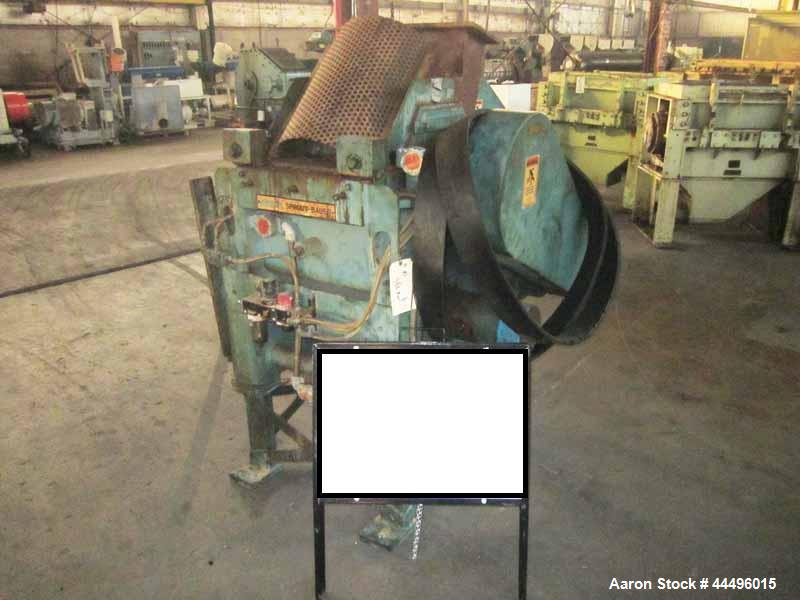 https://ww2.aaronequipment.com/Images/ItemImages/Plastics-Equipment/Size-Reduction-Grinders-and-Granulators/Sprout-Bauer-DSF-1518_44496015_aa.jpg