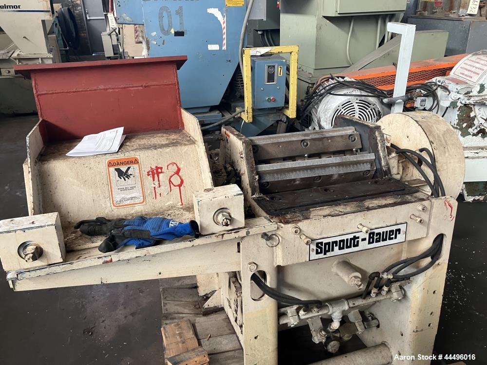 https://ww2.aaronequipment.com/Images/ItemImages/Plastics-Equipment/Size-Reduction-Grinders-and-Granulators/Sprout-Bauer-DSF-1518_44496016_f.jpg
