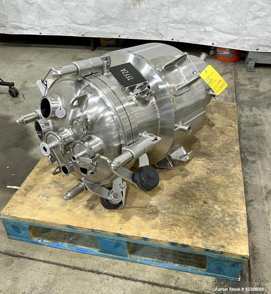 https://ww2.aaronequipment.com/Images/ItemImages/Reactors/Stainless-Steel-0-499-Gallon/Precision-Stainless_52366006_aa.jpeg