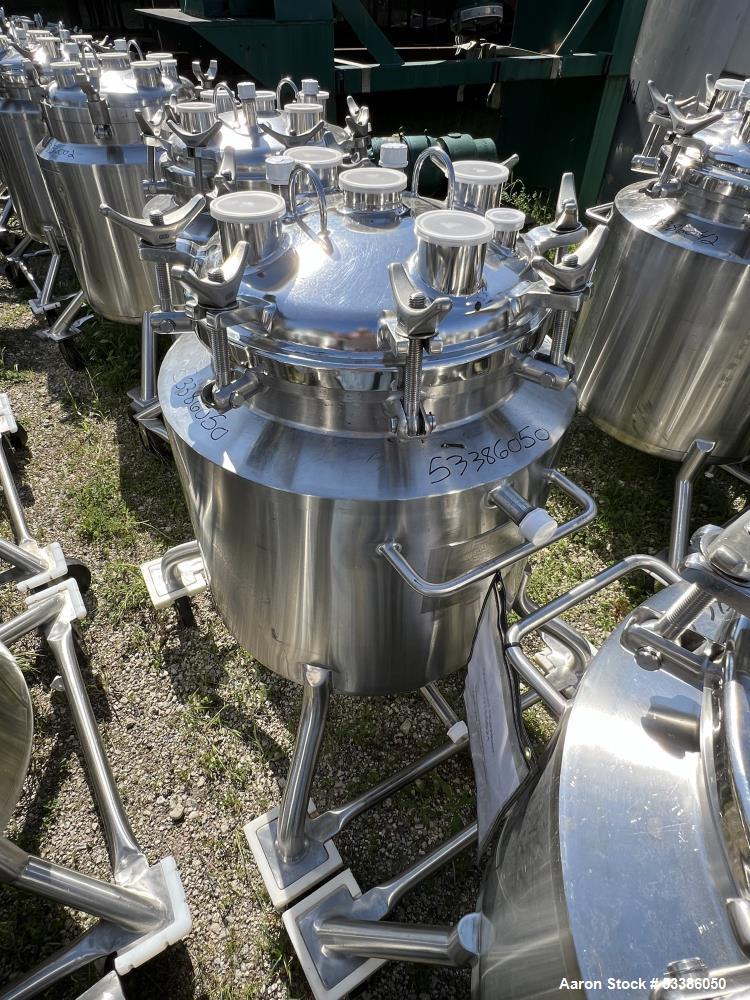 https://ww2.aaronequipment.com/Images/ItemImages/Tanks/Stainless-0-499-Gal/53386050_aa.jpg