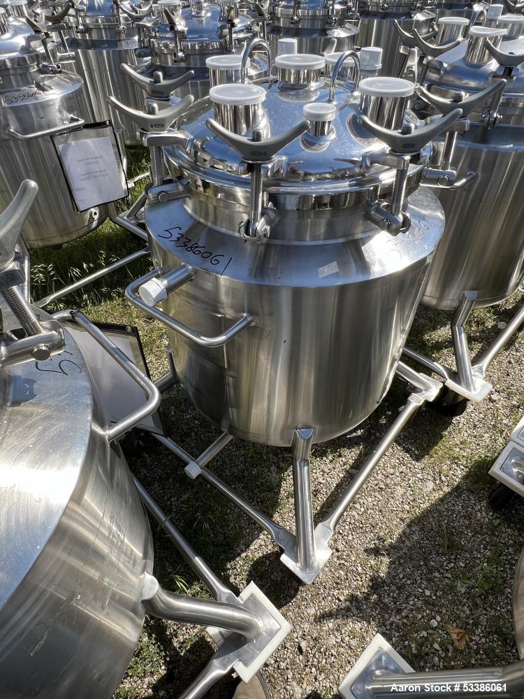 https://ww2.aaronequipment.com/Images/ItemImages/Tanks/Stainless-0-499-Gal/53386061_aa.jpg