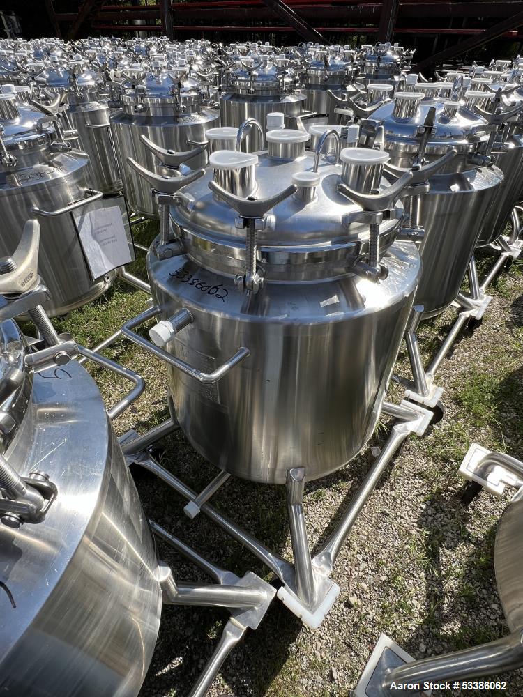 https://ww2.aaronequipment.com/Images/ItemImages/Tanks/Stainless-0-499-Gal/53386062_aa.jpg