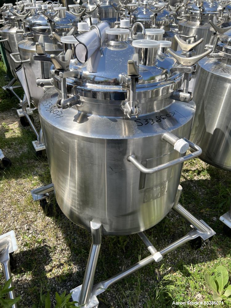 https://ww2.aaronequipment.com/Images/ItemImages/Tanks/Stainless-0-499-Gal/53386071_aa.jpg