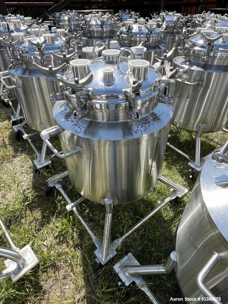 https://ww2.aaronequipment.com/Images/ItemImages/Tanks/Stainless-0-499-Gal/53386075_aa.jpg