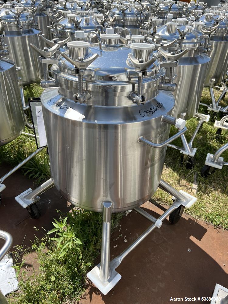https://ww2.aaronequipment.com/Images/ItemImages/Tanks/Stainless-0-499-Gal/53386080_aa.jpg