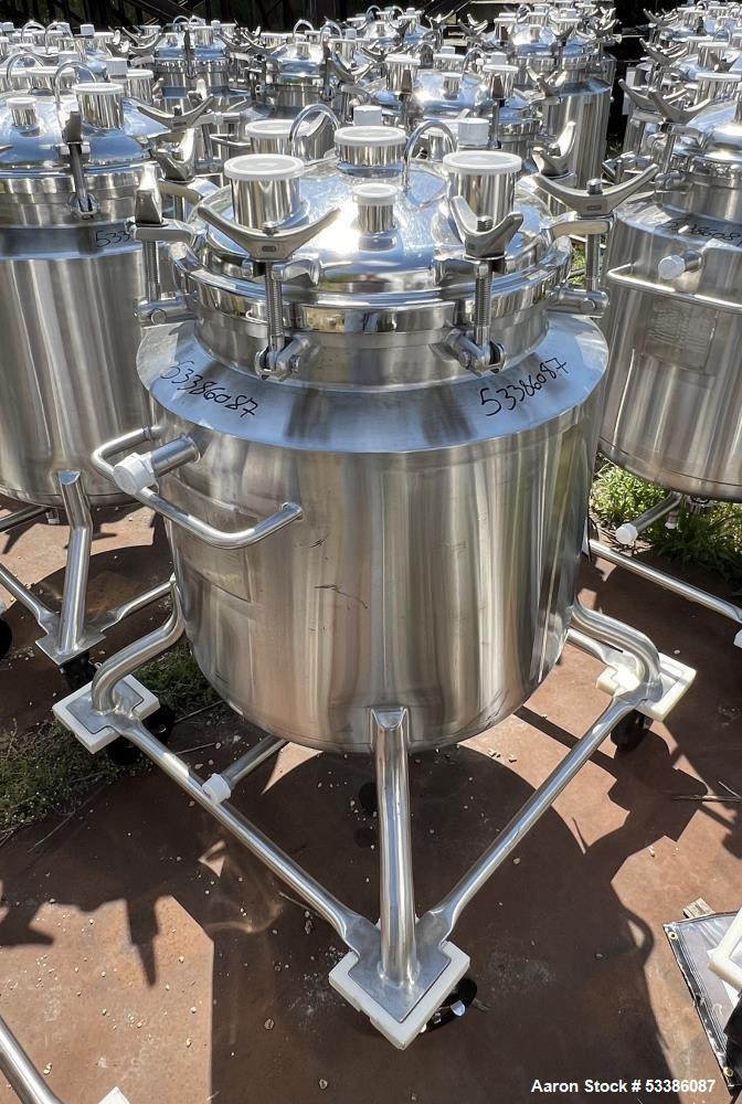 https://ww2.aaronequipment.com/Images/ItemImages/Tanks/Stainless-0-499-Gal/53386087_aa.jpg