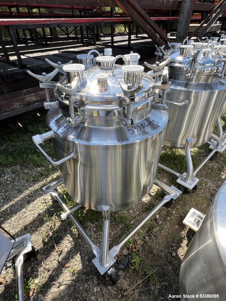 https://ww2.aaronequipment.com/Images/ItemImages/Tanks/Stainless-0-499-Gal/53386095_aa.jpg