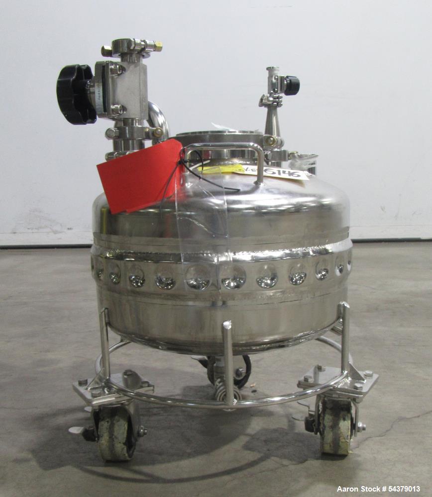 https://ww2.aaronequipment.com/Images/ItemImages/Tanks/Stainless-0-499-Gal/Alloy-Products_54379013_aa.jpg
