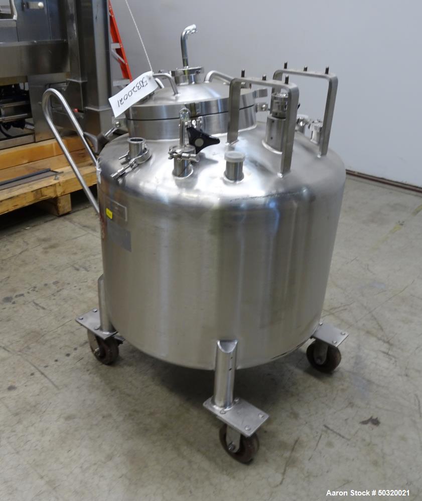 https://ww2.aaronequipment.com/Images/ItemImages/Tanks/Stainless-0-499-Gal/Lee-Ind-250LDBT_50320021_aa.jpg