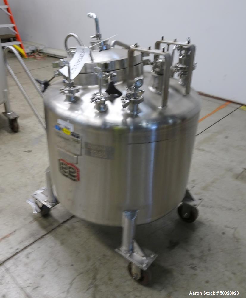 https://ww2.aaronequipment.com/Images/ItemImages/Tanks/Stainless-0-499-Gal/Lee-Ind-250LDBT_50320023_aa.jpg