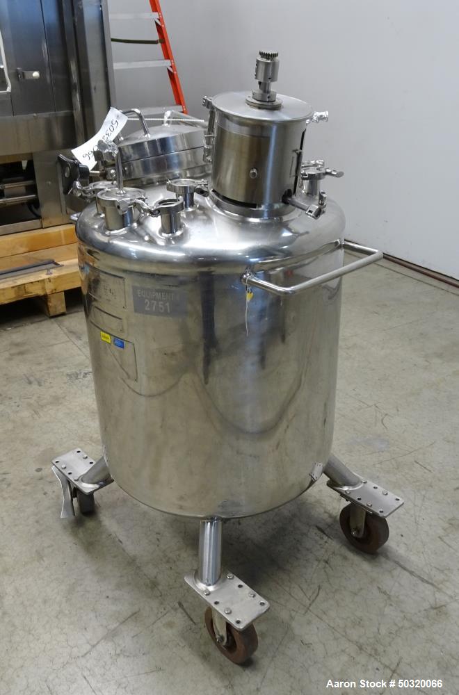 https://ww2.aaronequipment.com/Images/ItemImages/Tanks/Stainless-0-499-Gal/Lee-Ind-250LDBT_50320066_aa.jpg