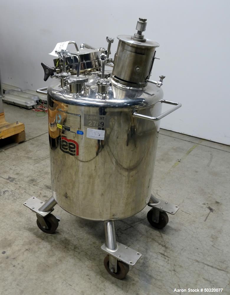 https://ww2.aaronequipment.com/Images/ItemImages/Tanks/Stainless-0-499-Gal/Lee-Ind-250LDBT_50320077_aa.jpg