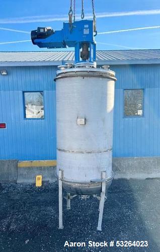 https://ww2.aaronequipment.com/Images/ItemImages/Tanks/Stainless-1000-4999-Gal/Fulton_53264023_aa.jpg